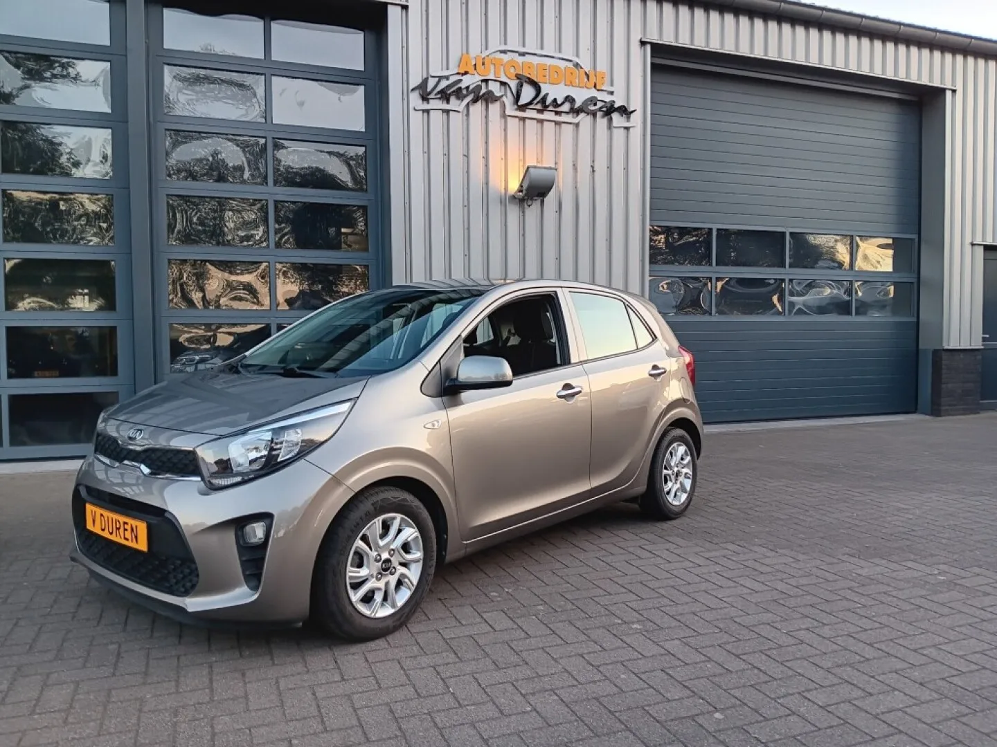 Kia Picanto (2019) — foto 1