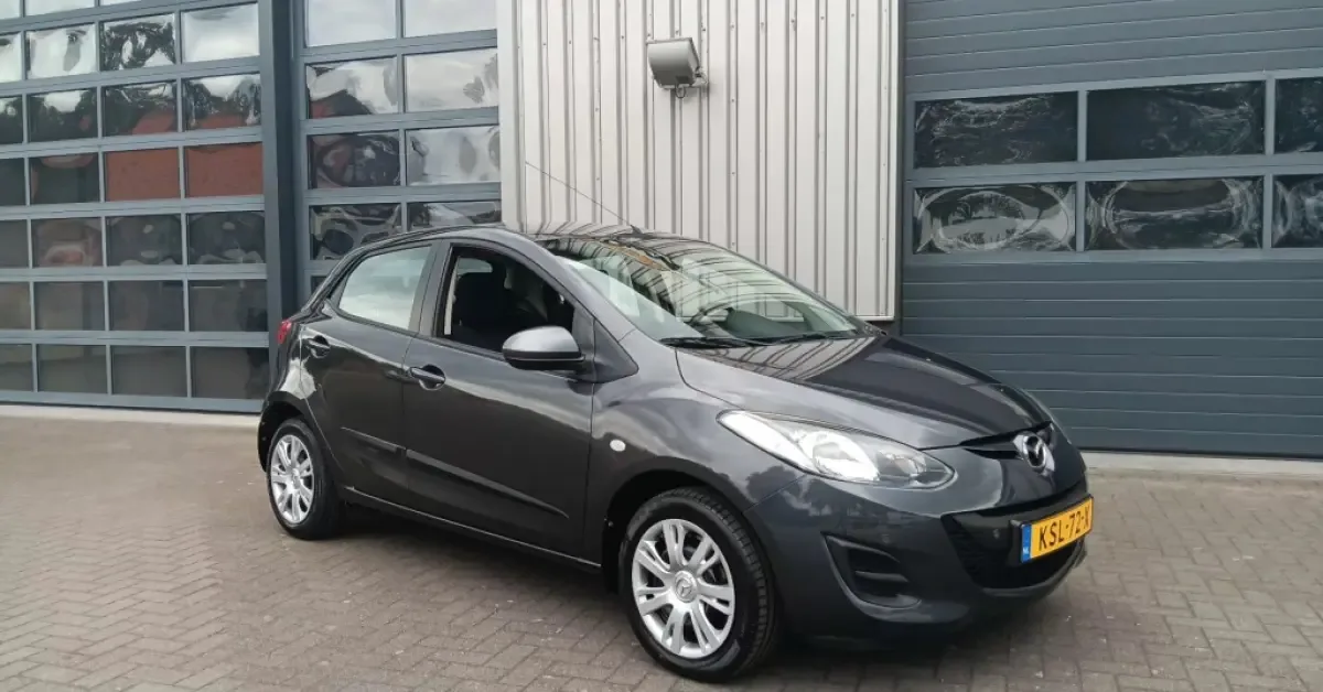 Mazda 2 (2014) — foto 1