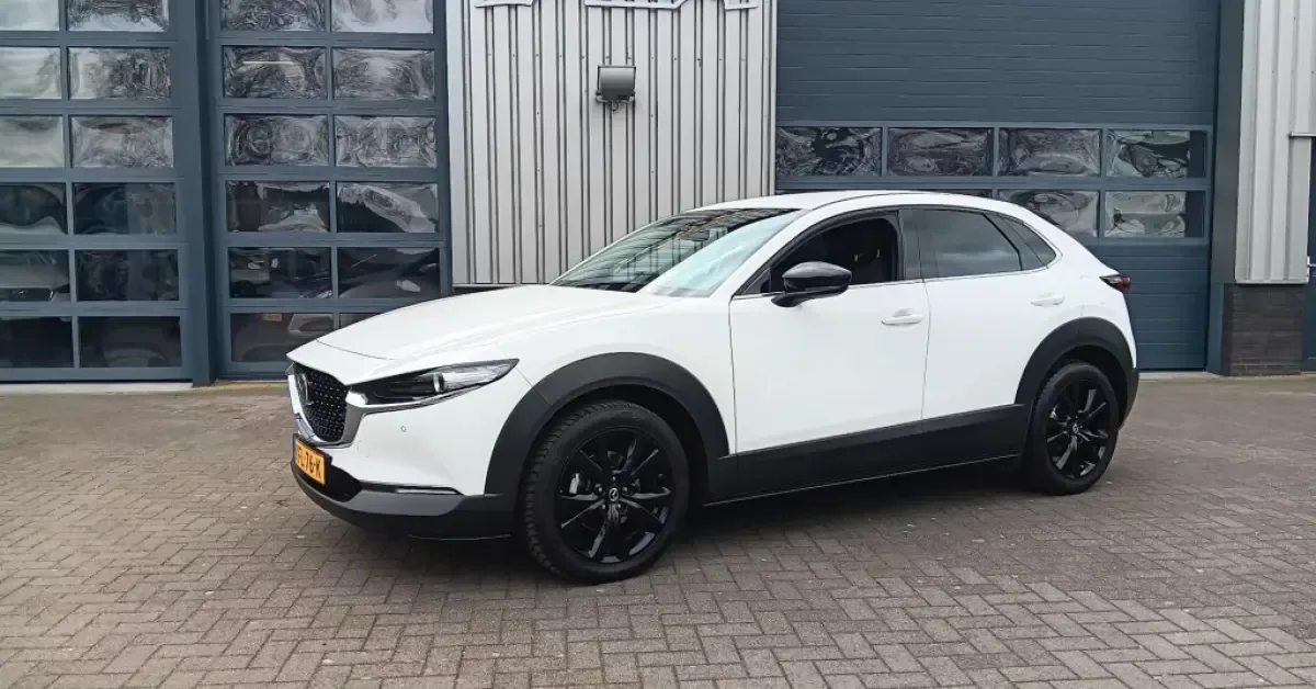 Mazda CX-30 (2024) — foto 1
