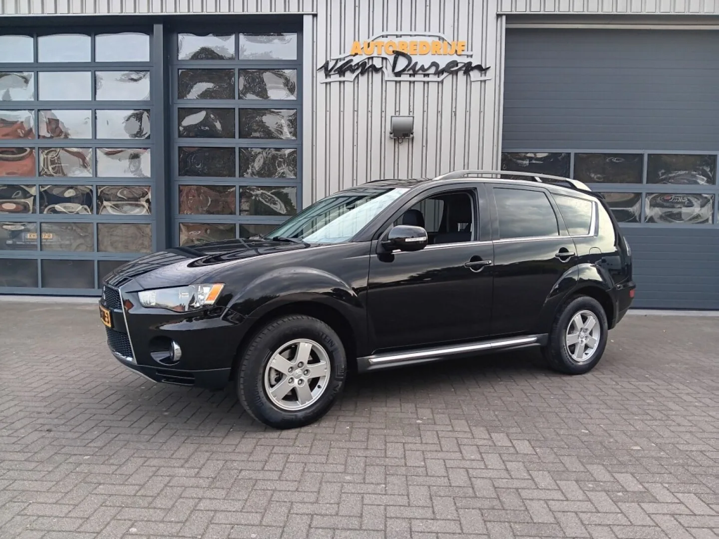 Mitsubishi Outlander (2012) — foto 1