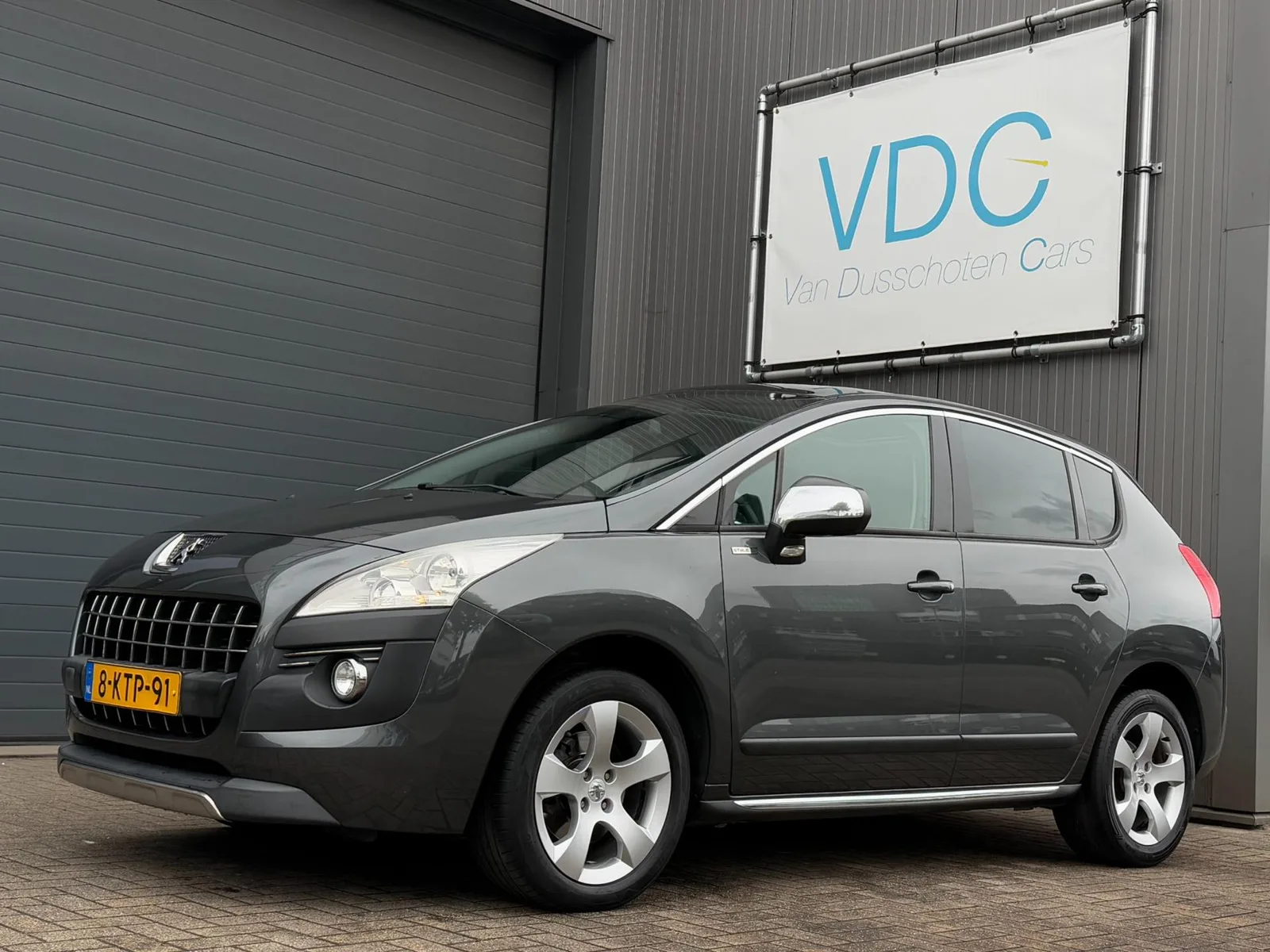 Peugeot 3008 (2013) — foto 1