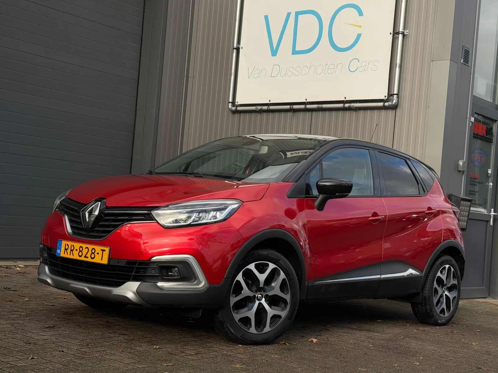 Renault Captur (2018) — foto 1
