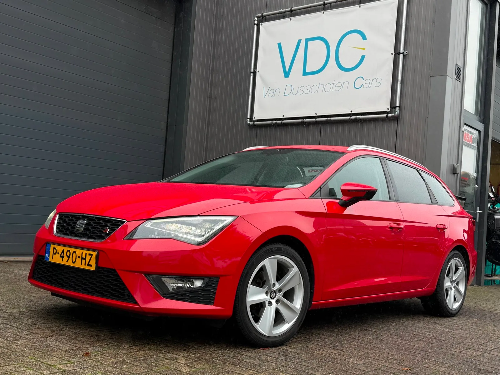 SEAT Leon (2014) — foto 1