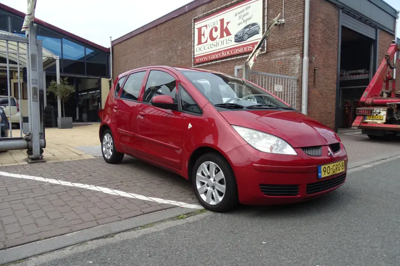 Mitsubishi Colt (2008)