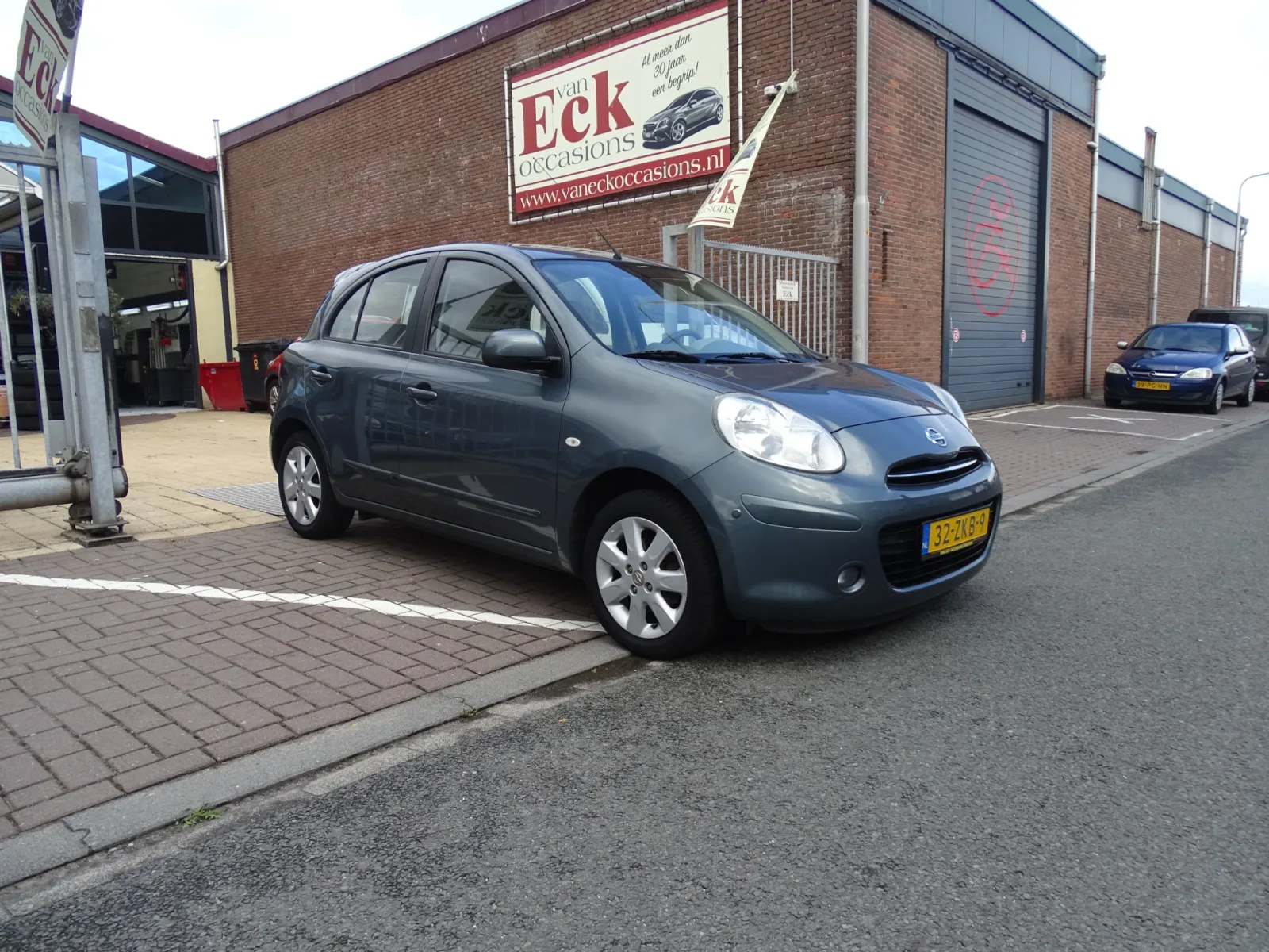 Nissan Micra (2012) — foto 1