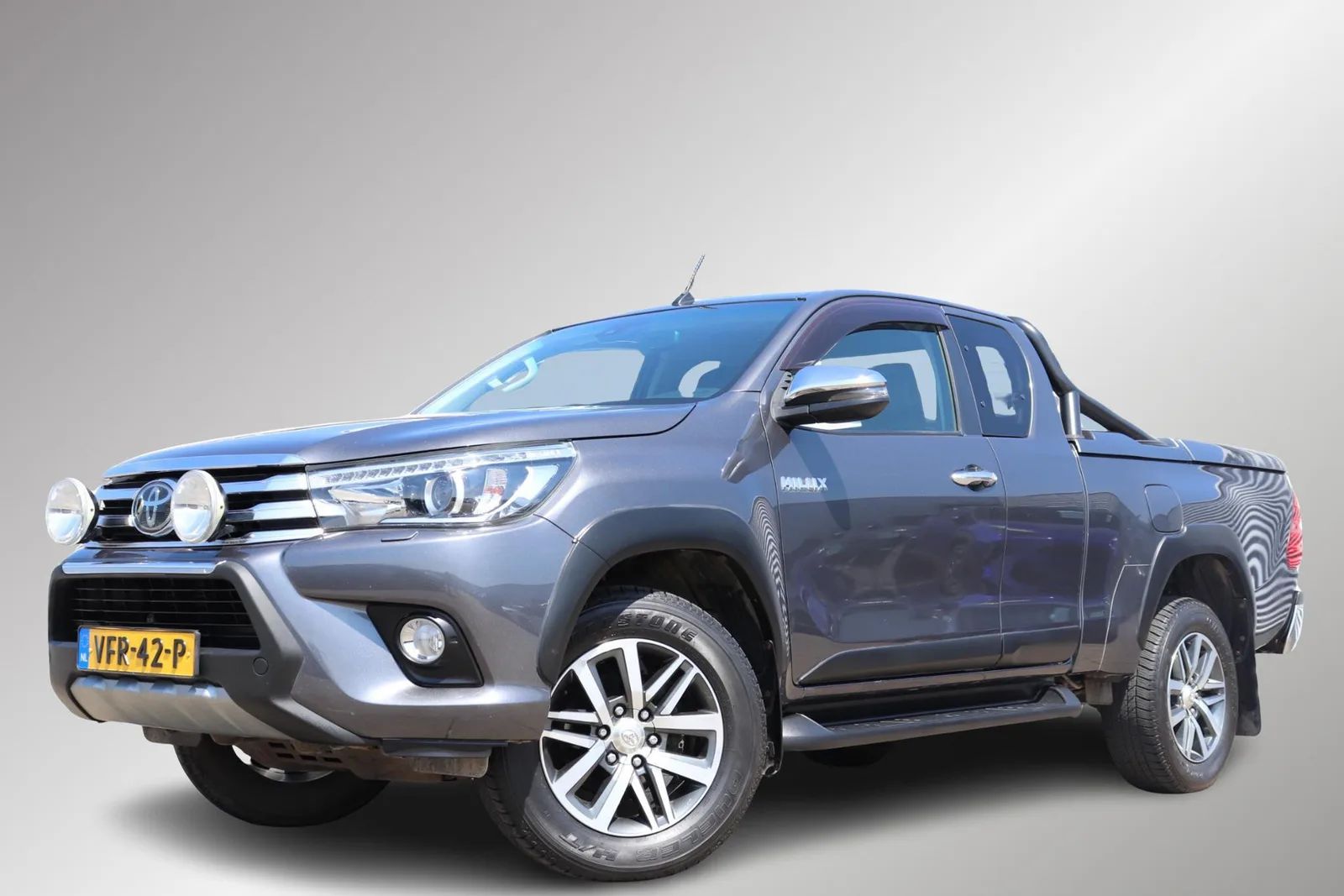 Toyota Hilux (2020) — foto 1