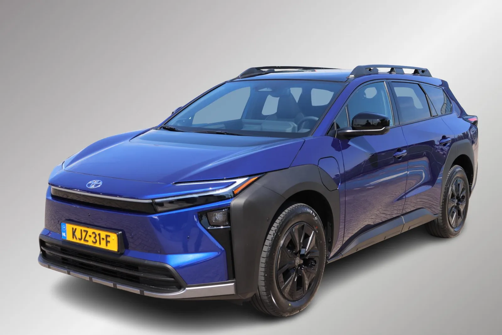 Toyota bZ4X (2026) — foto 1