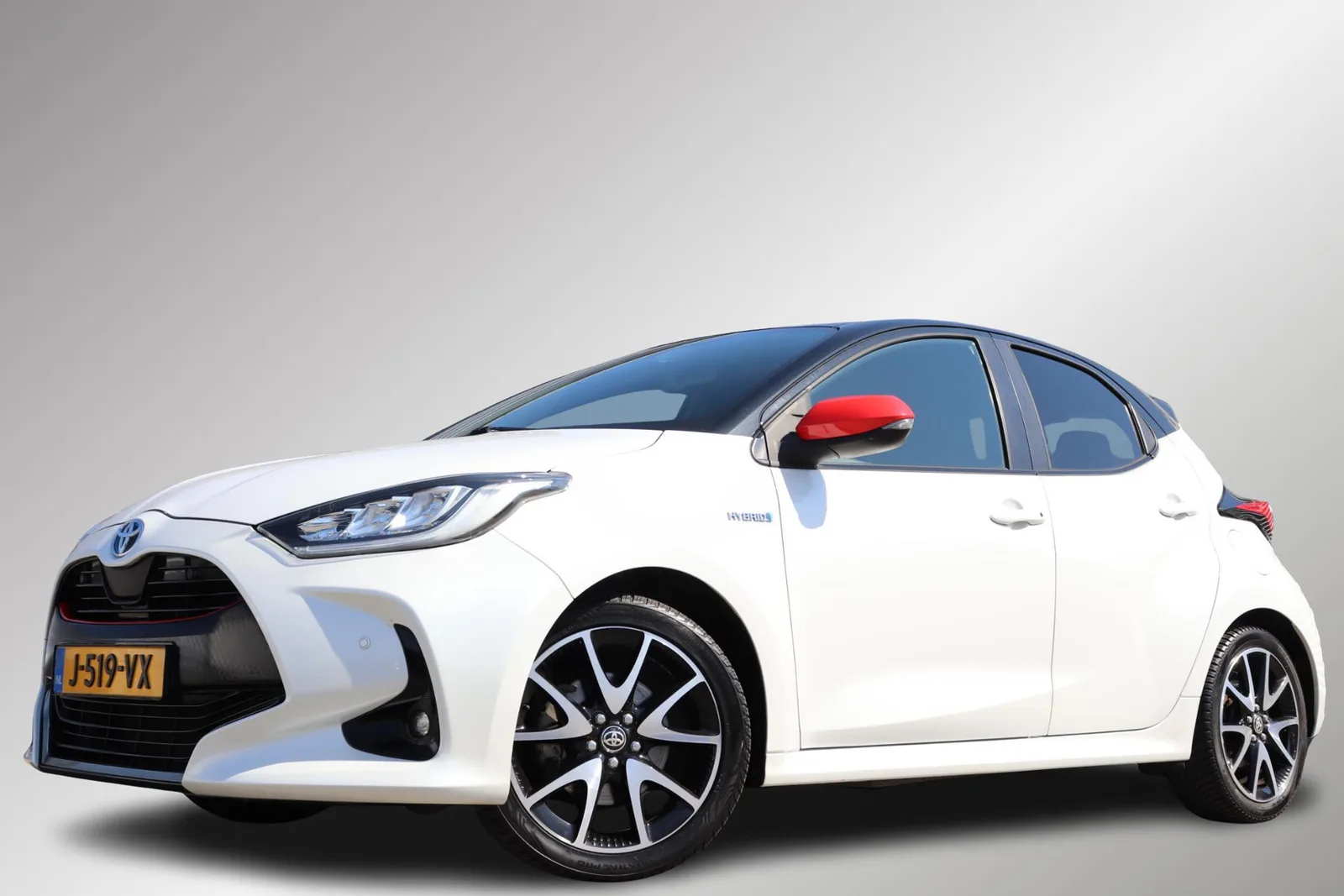 Toyota Yaris (2020) — foto 1