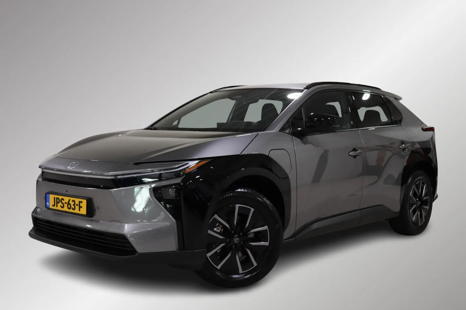 Toyota bZ4X (2025) — foto 1