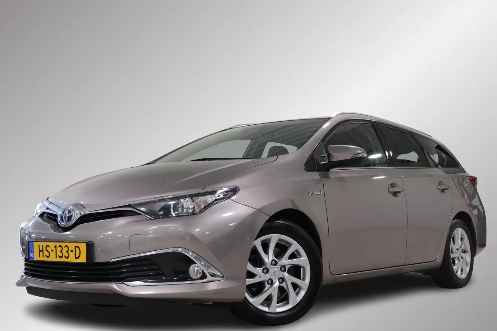 Toyota Auris (2016) — foto 1