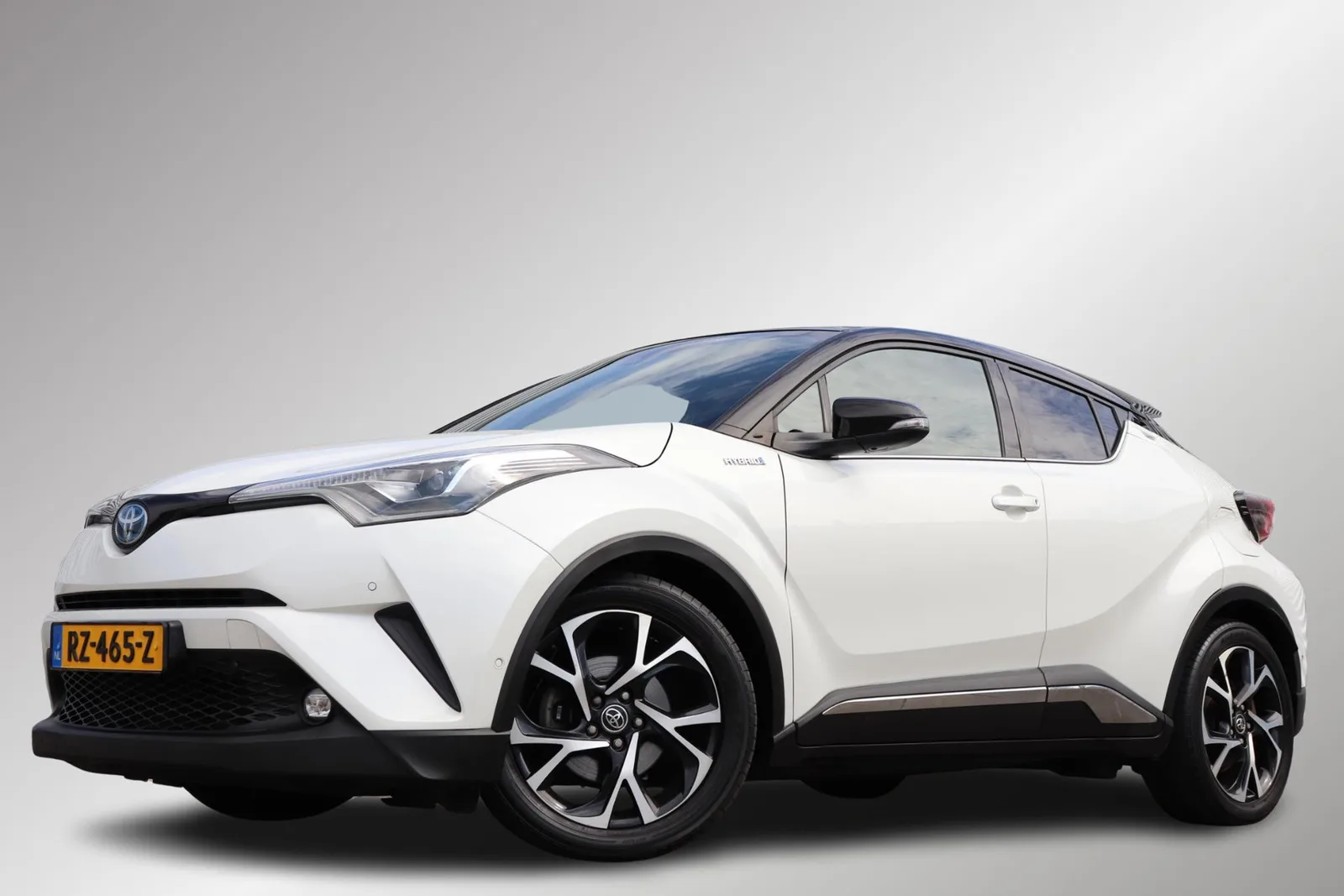 Toyota C-HR (2018) — foto 1