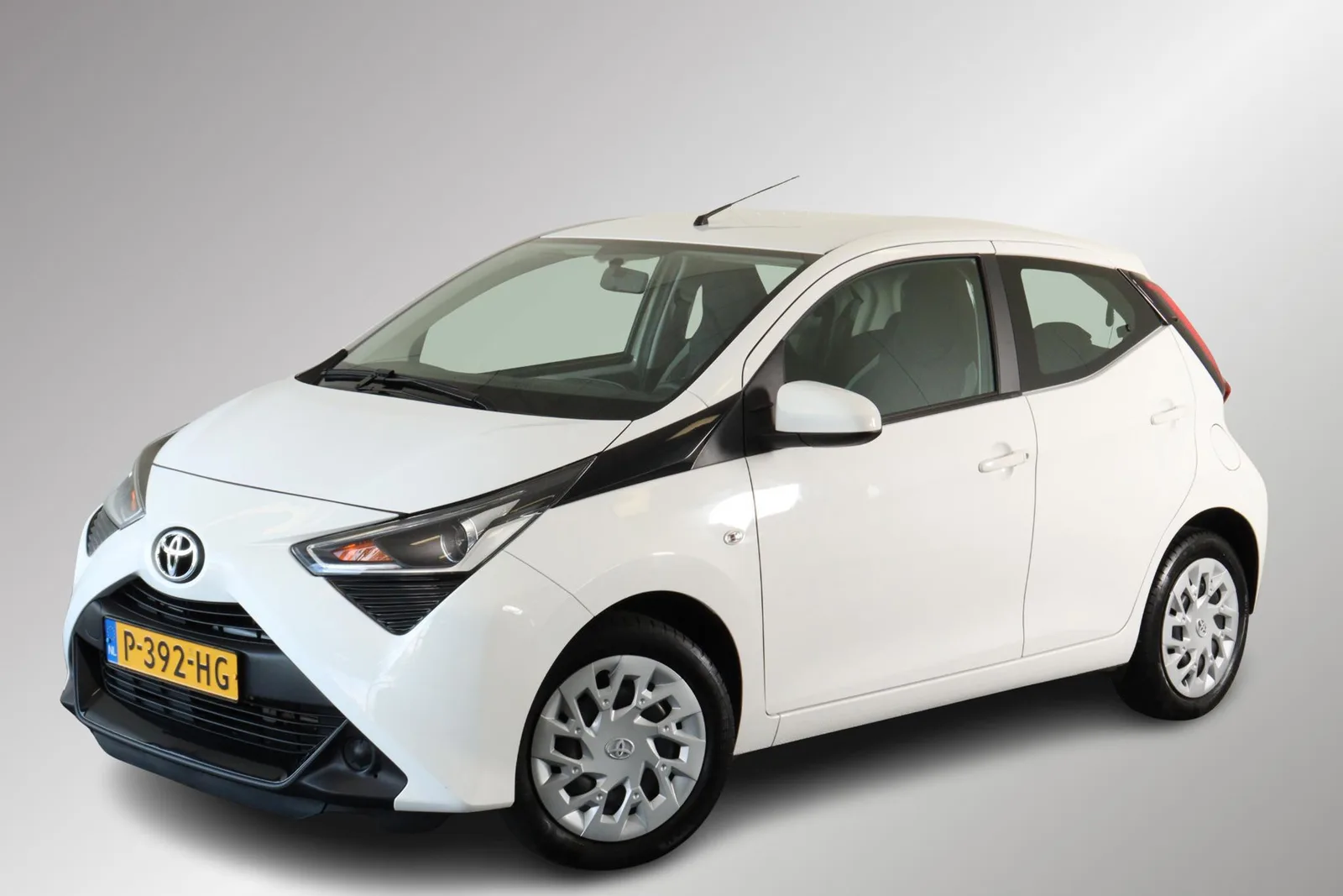 Toyota Aygo (2022) — foto 1