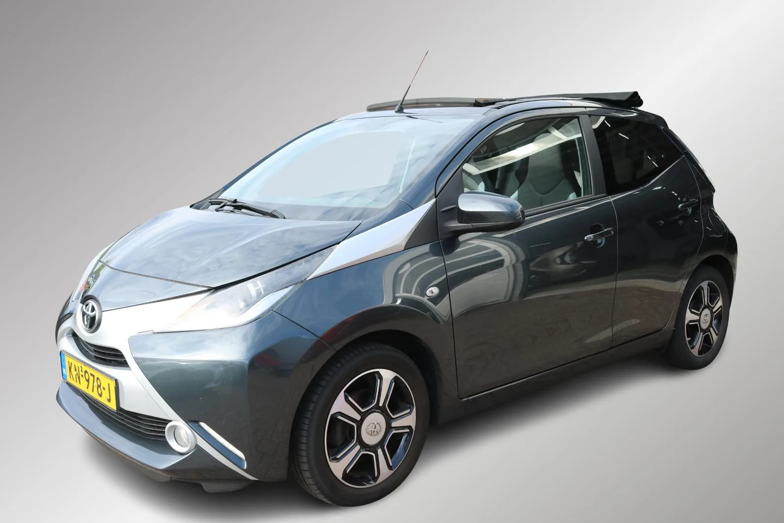 Toyota Aygo (2016) — foto 1