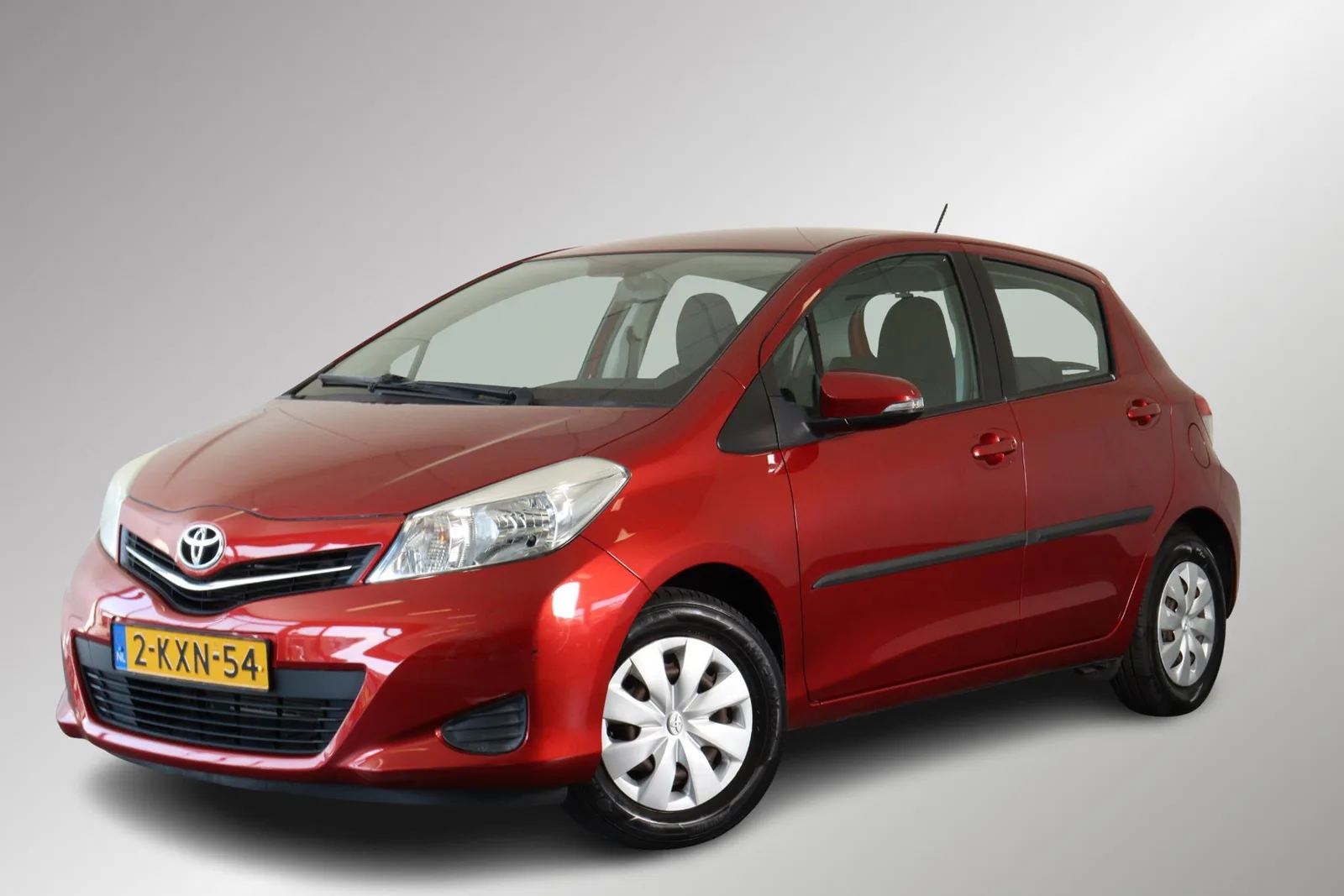 Toyota Yaris (2013) — foto 1