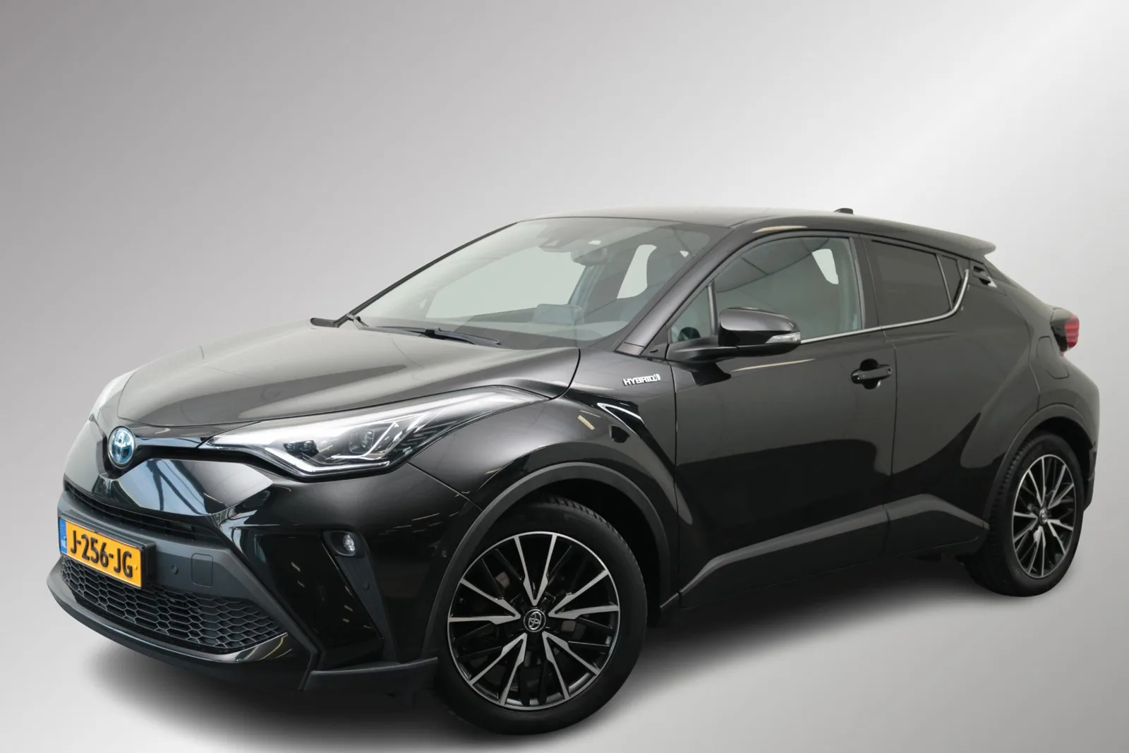 Toyota C-HR (2020) — foto 1