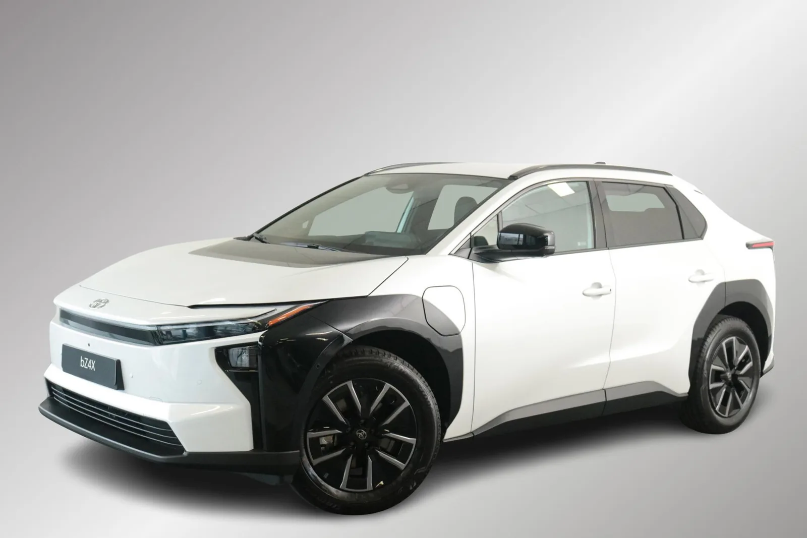 Toyota bZ4X (2025) — foto 1