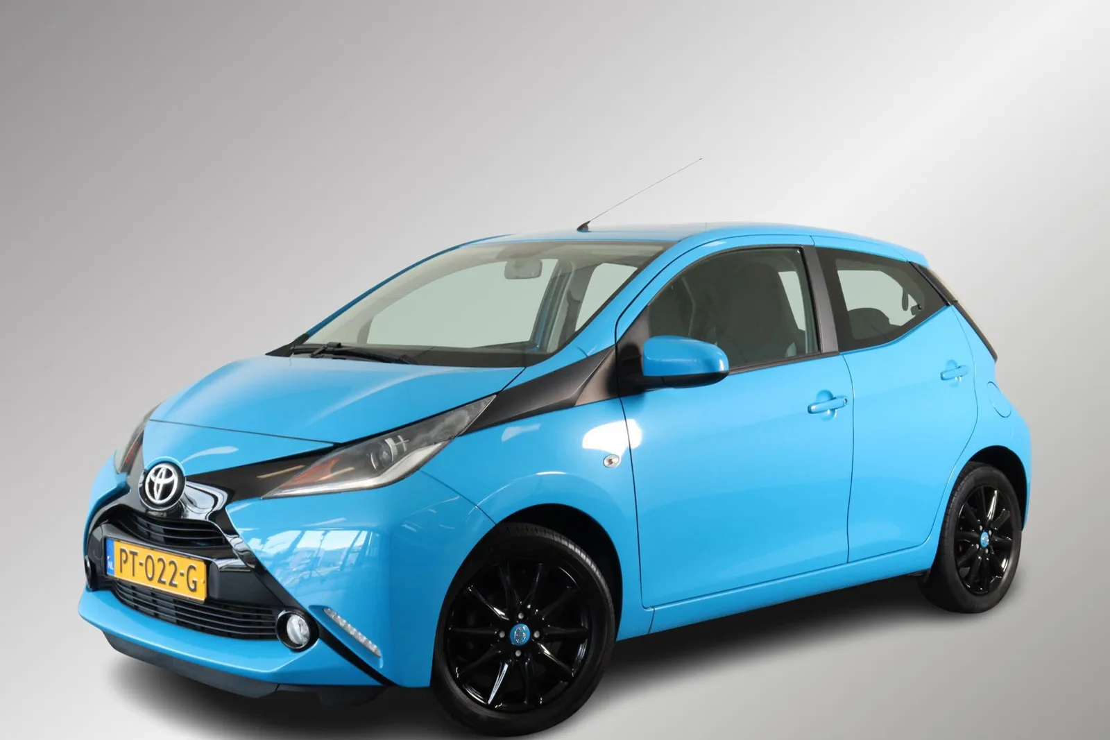 Toyota Aygo (2017) — foto 1