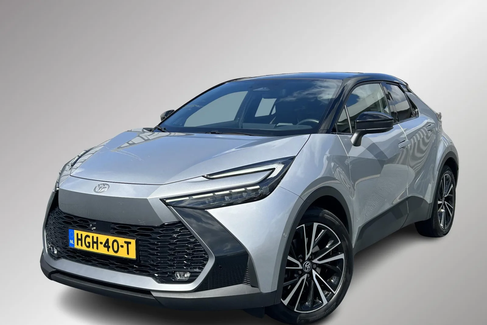 Toyota C-HR (2025) — foto 1