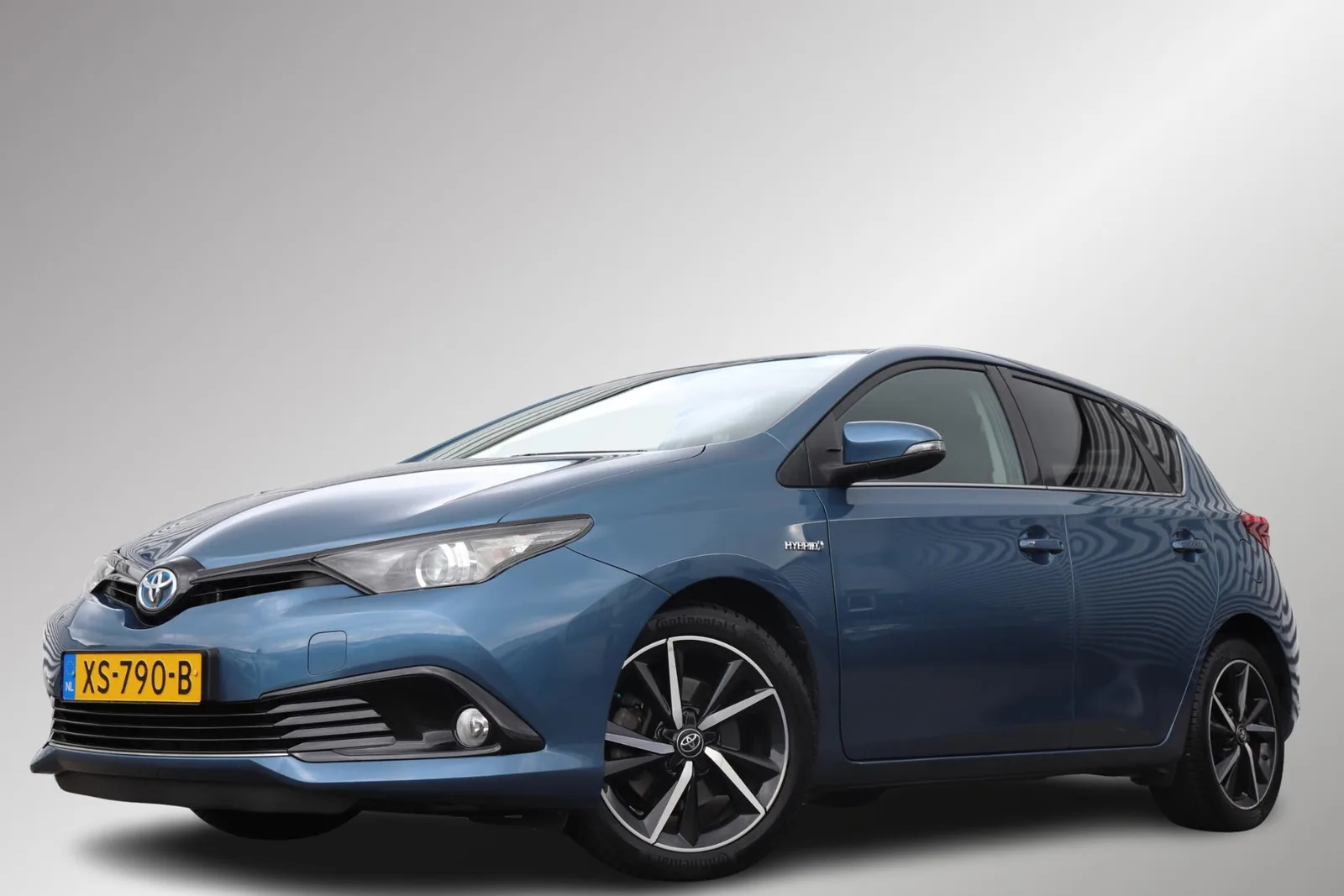 Toyota Auris (2018) — foto 1