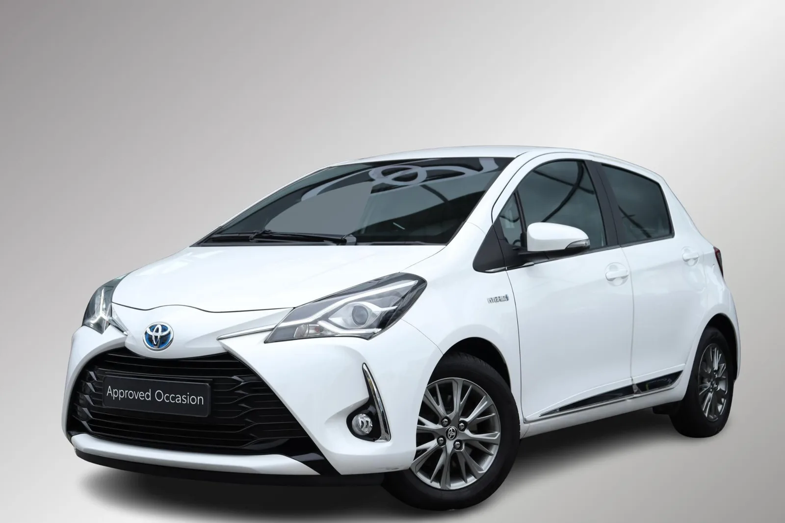 Toyota Yaris (2017) — foto 1