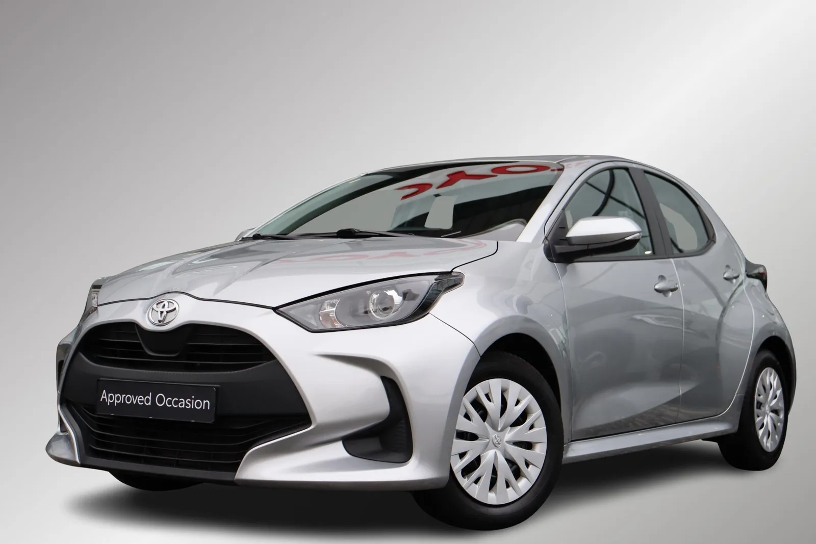 Toyota Yaris (2023) — foto 1