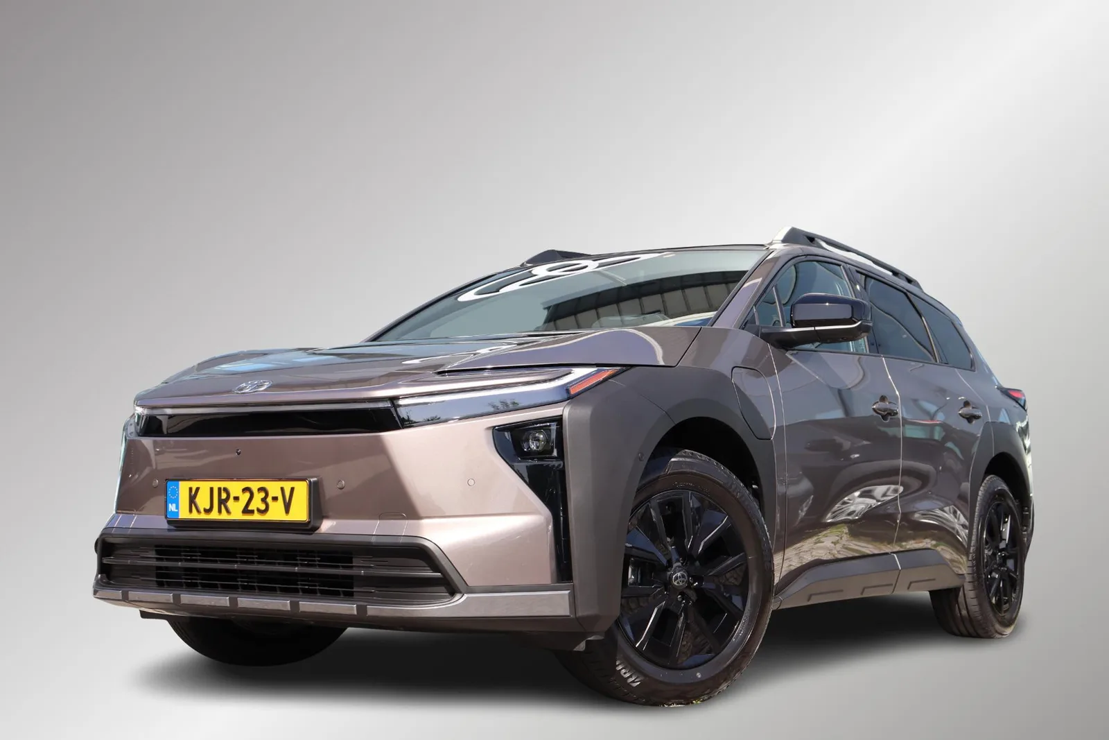 Toyota bZ4X (2026) — foto 1