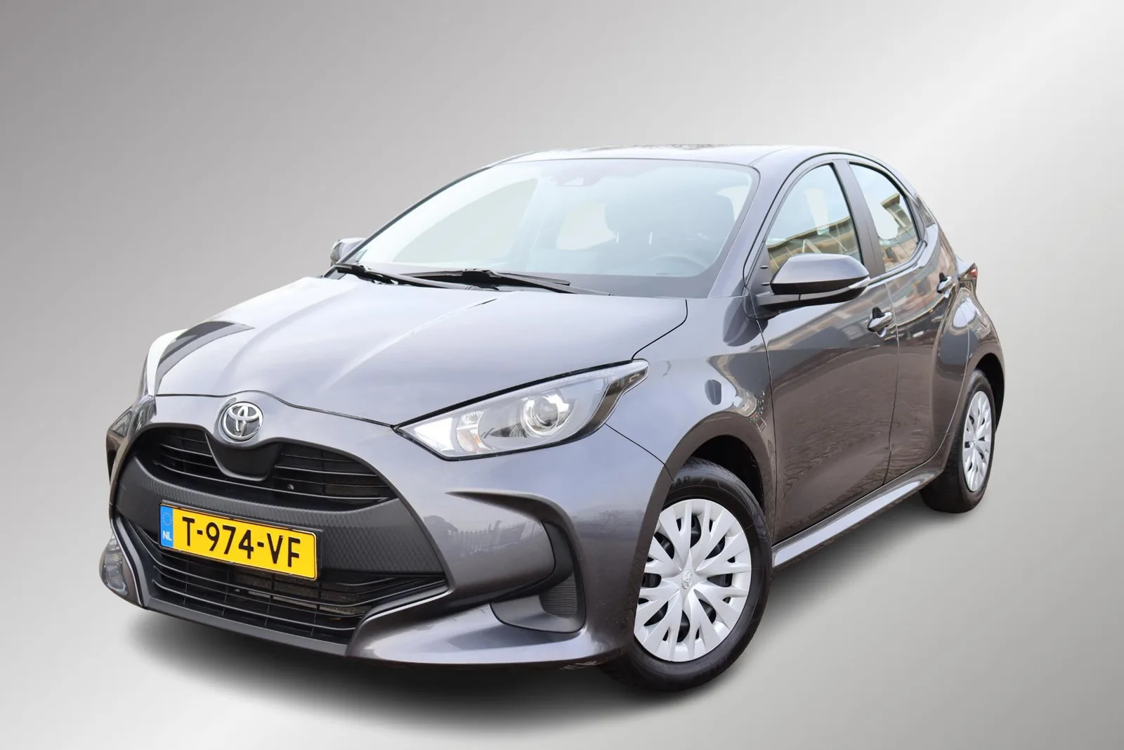 Toyota Yaris (2023) — foto 1