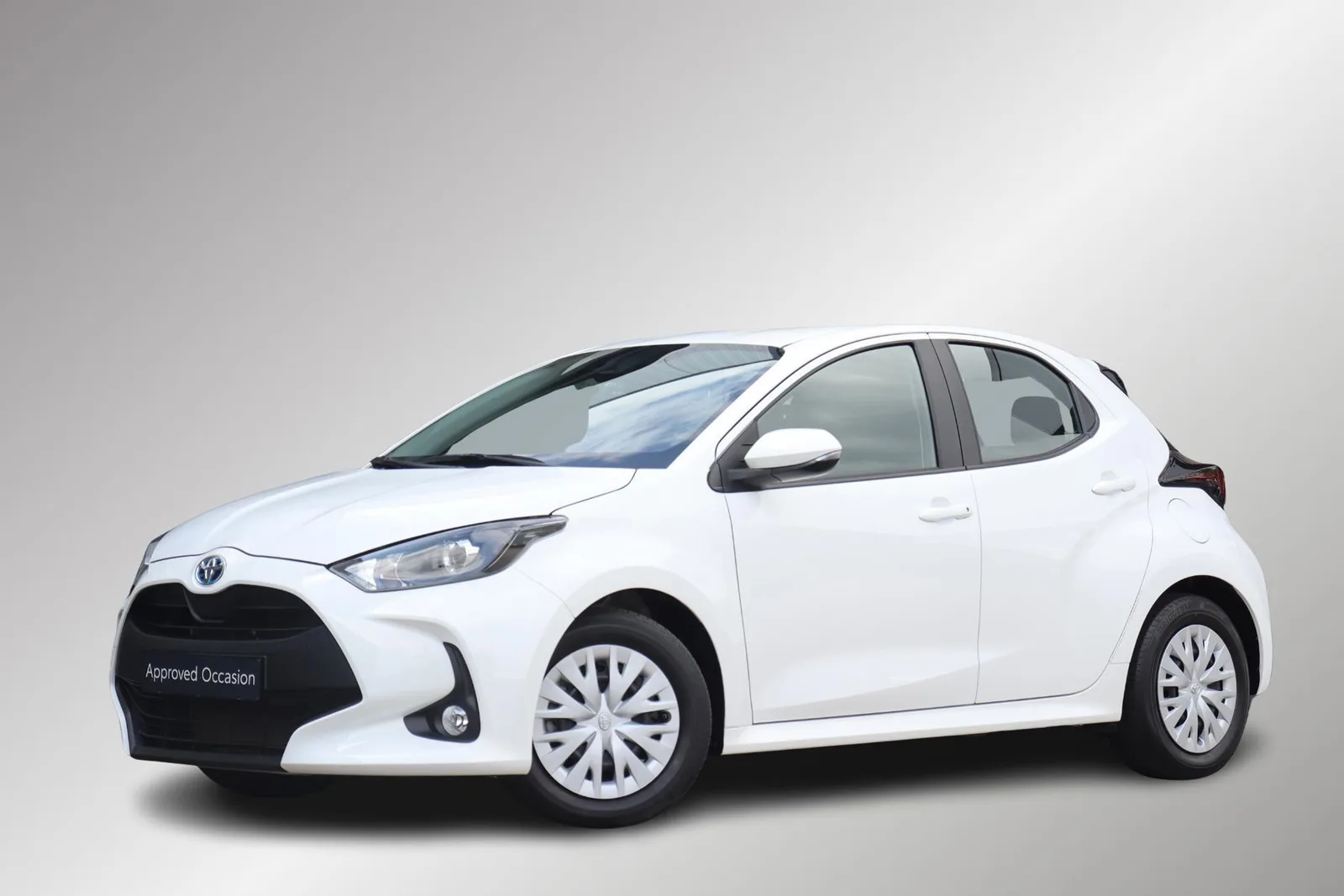 Toyota Yaris (2023) — foto 1