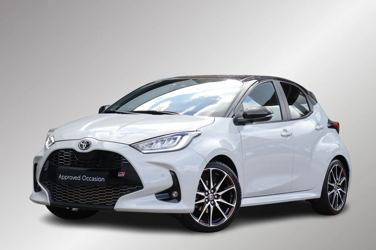 Toyota Yaris (2022) — foto 1