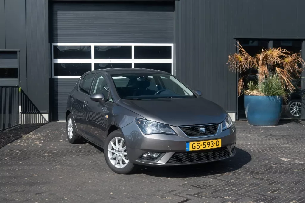 SEAT Ibiza (2015) — foto 1
