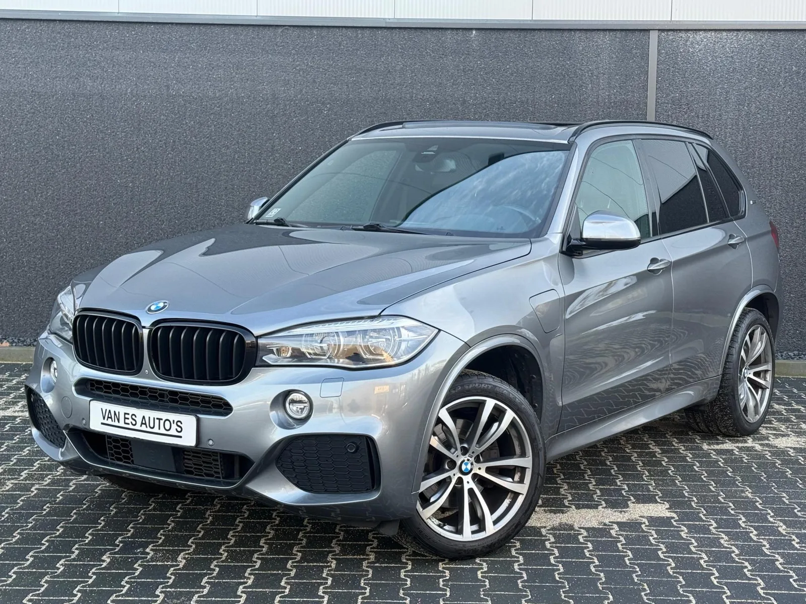 BMW X5 (2017) — foto 1