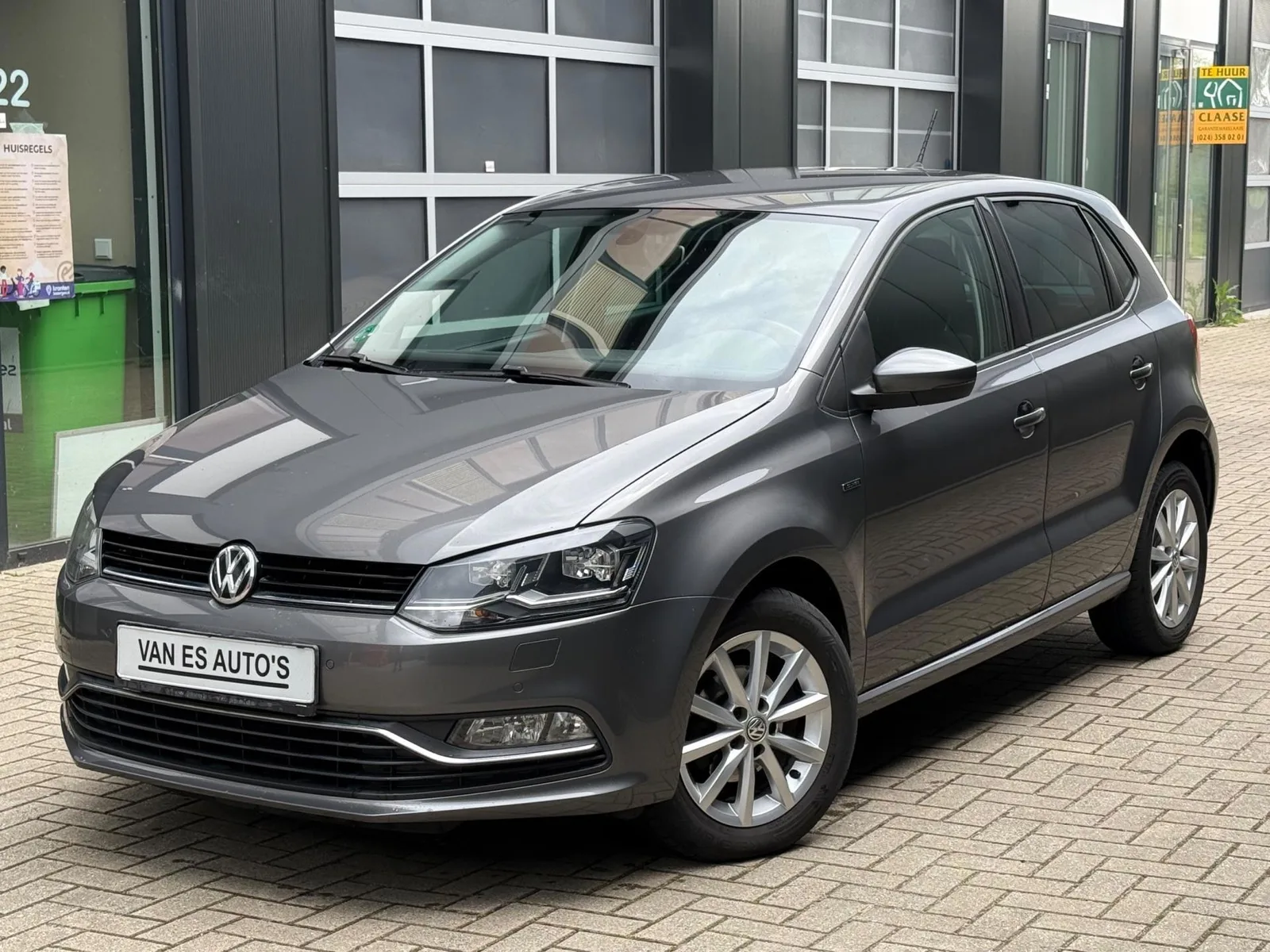 Volkswagen Polo (2015) — foto 1