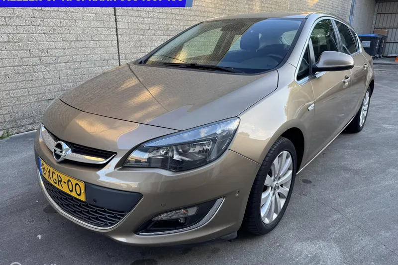 Opel Astra (2014)