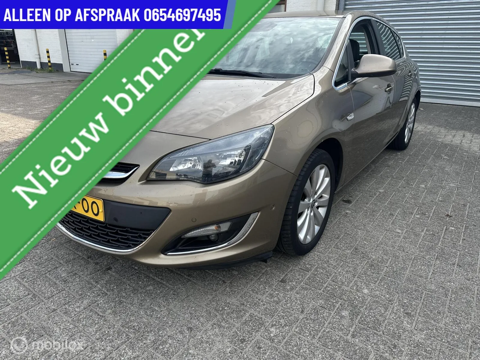 Opel Astra (2014) — foto 1