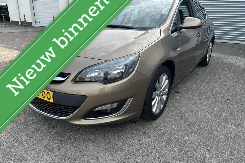 Opel Astra (2014)