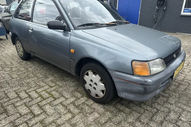 Toyota Yaris (2000)