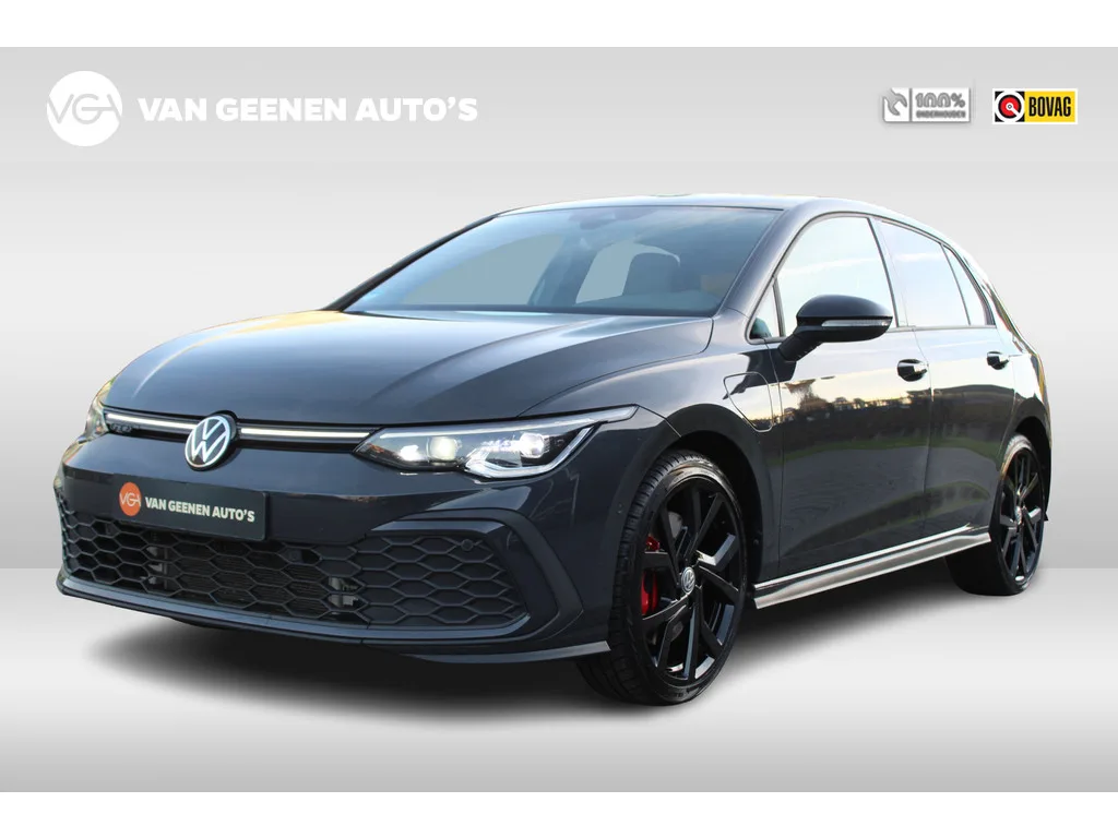 Volkswagen Golf (2022) — foto 1