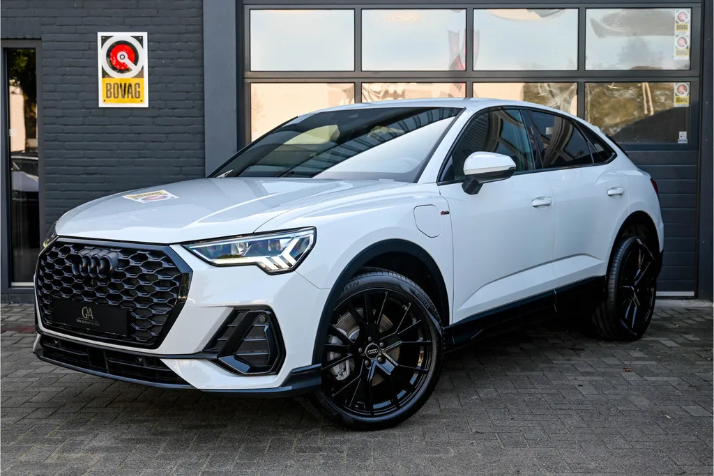 Audi Q3 Sportback (2021) — foto 1
