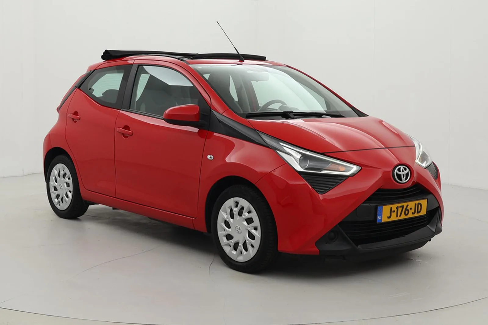 Toyota Aygo (2020) — foto 1