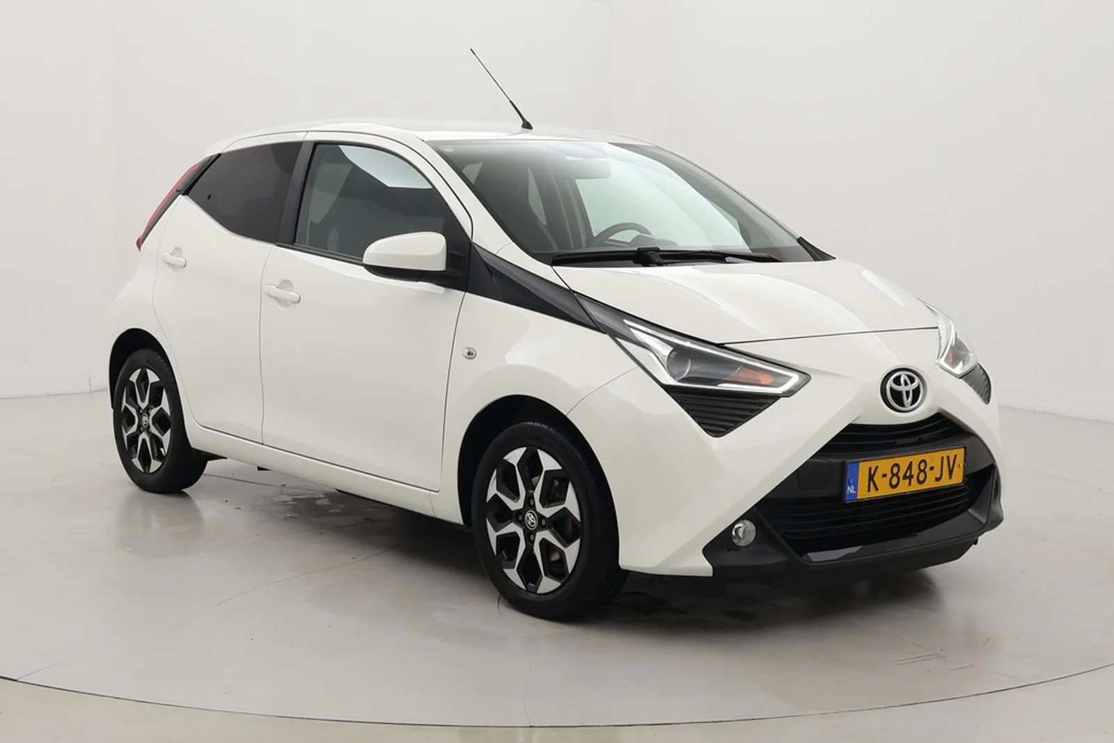 Toyota Aygo (2021) — foto 1