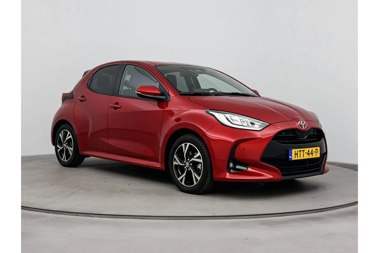 Toyota Yaris (2025) — foto 1
