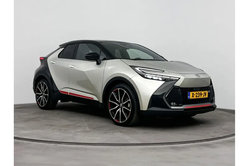 Toyota C-HR (2023)