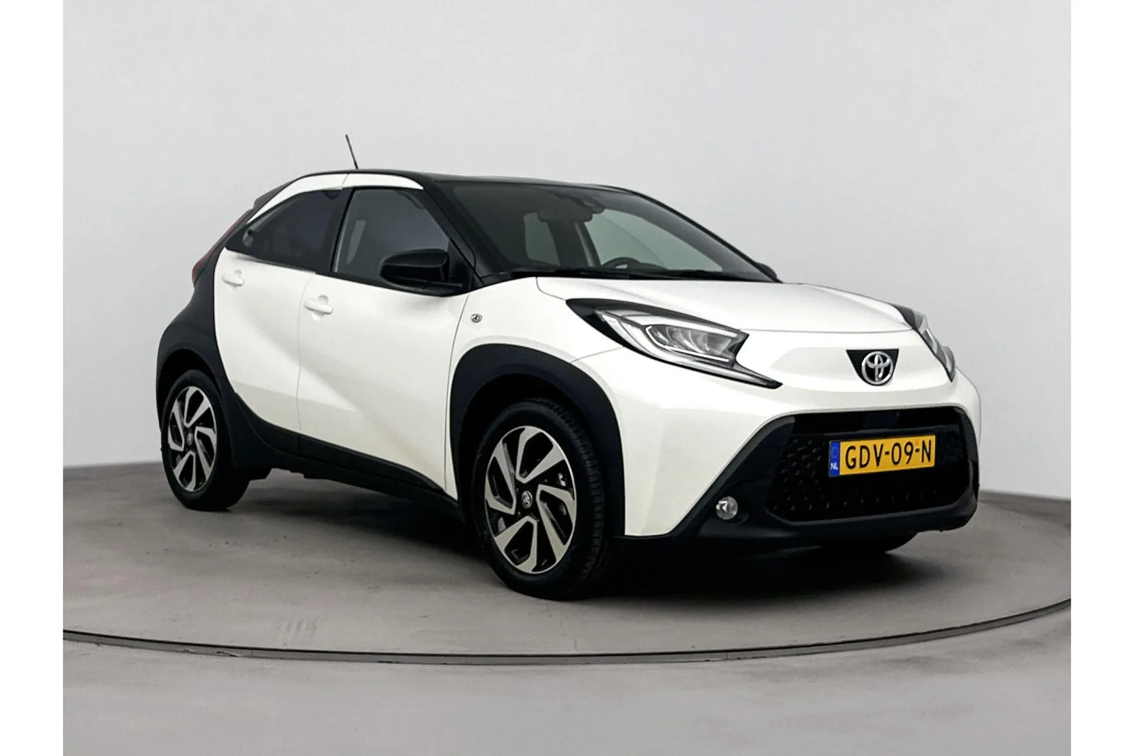 Toyota Aygo X (2024) — foto 1