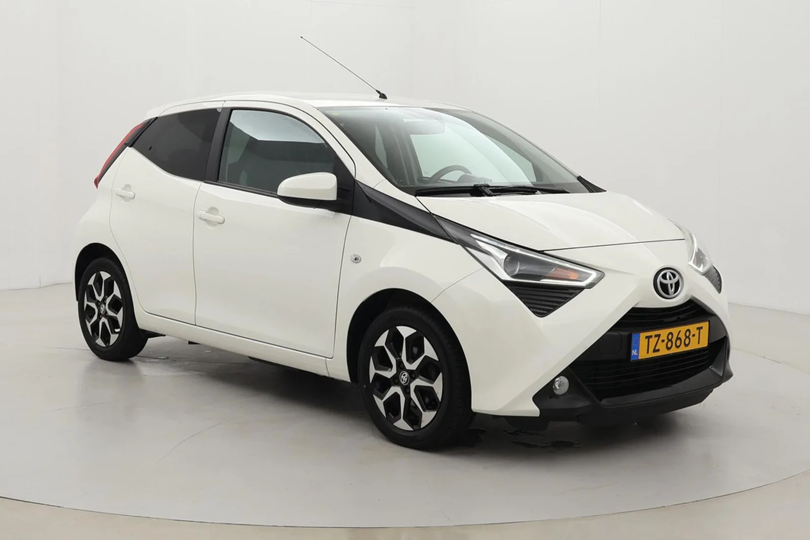 Toyota Aygo (2018) — foto 1
