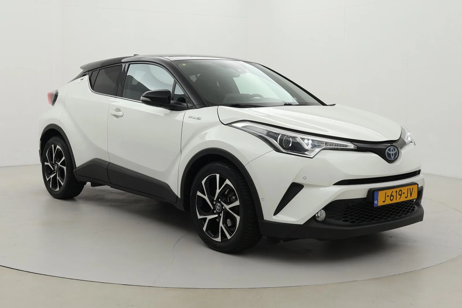 Toyota C-HR (2020) — foto 1