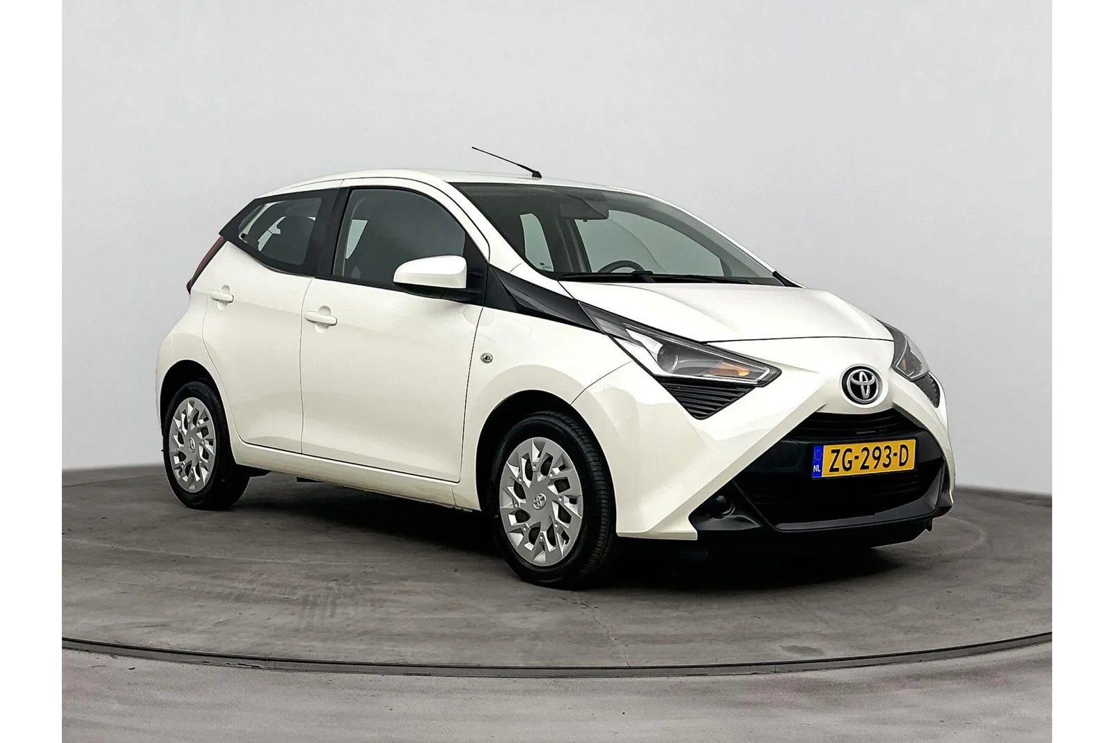 Toyota Aygo (2019) — foto 1
