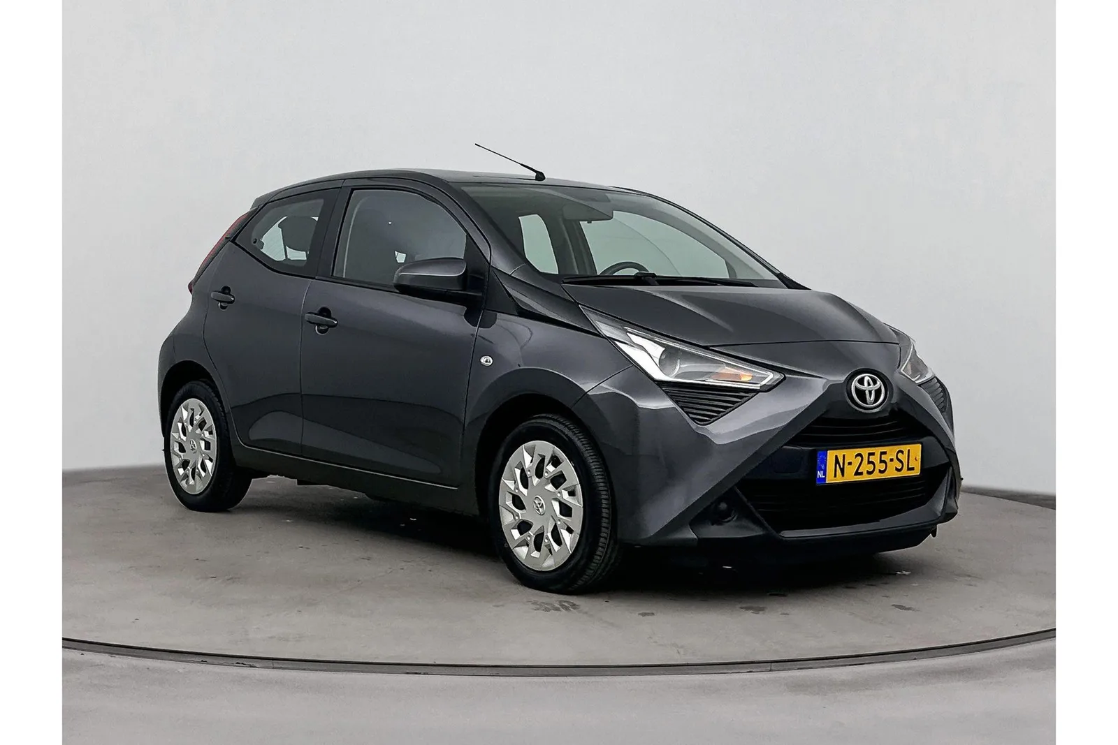 Toyota Aygo (2021) — foto 1