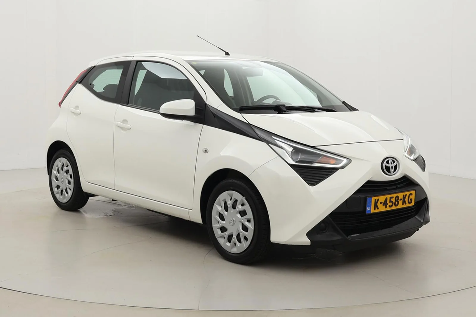 Toyota Aygo (2021) — foto 1