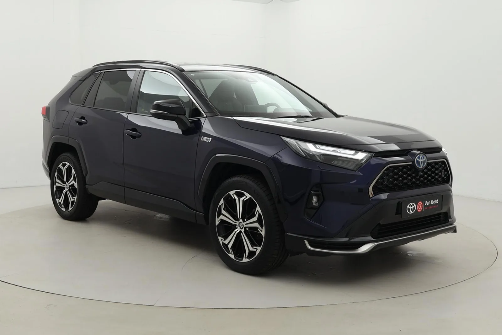 Toyota RAV4 (2022) — foto 1