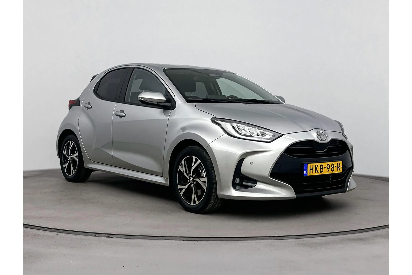 Toyota Yaris (2025) — foto 1